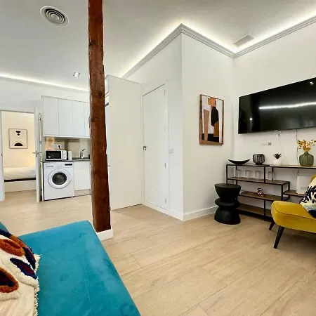 Plaza Mayor Cozy Private Apartment With Ac-3